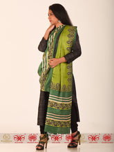 Load image into Gallery viewer, Green Gatha - Tussar Dupatta