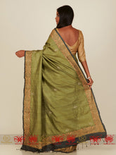 Load image into Gallery viewer, Silent Night - Saree