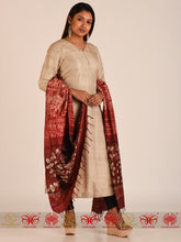 Load image into Gallery viewer, Maroon Tie and Dye Tussar Dupatta