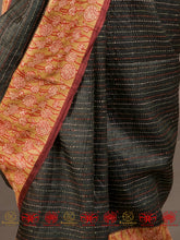 Load image into Gallery viewer, Night Garden - Saree