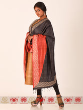 Load image into Gallery viewer, Do Pal - Tussar Dupatta
