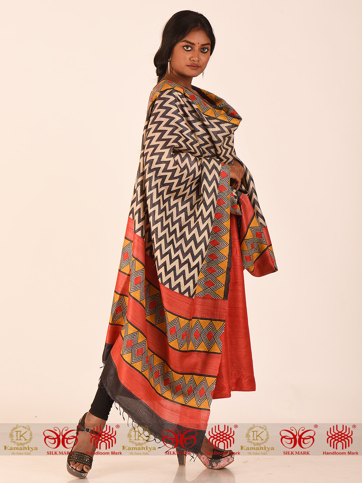 Living on the edge - Tussar Dupatta