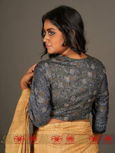 Load image into Gallery viewer, Shaam dhal rahi hai - Tussar Blouse
