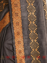 Load image into Gallery viewer, Earthen Aura - Black Saree

