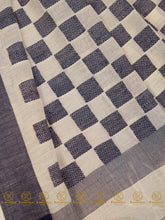 Load image into Gallery viewer, Check it out! - Saree
