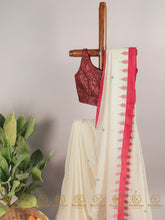 Load image into Gallery viewer, Queen-tessential - Saree
