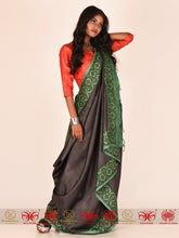 Load image into Gallery viewer, Black &#39;n&#39; Green Mush - Saree
