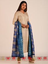 Load image into Gallery viewer, Blue Tie &amp; Dye Tussar Dupatta
