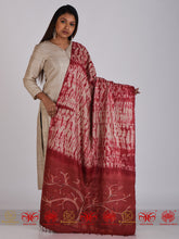 Load image into Gallery viewer, Maroon Tie and Dye Tussar Dupatta
