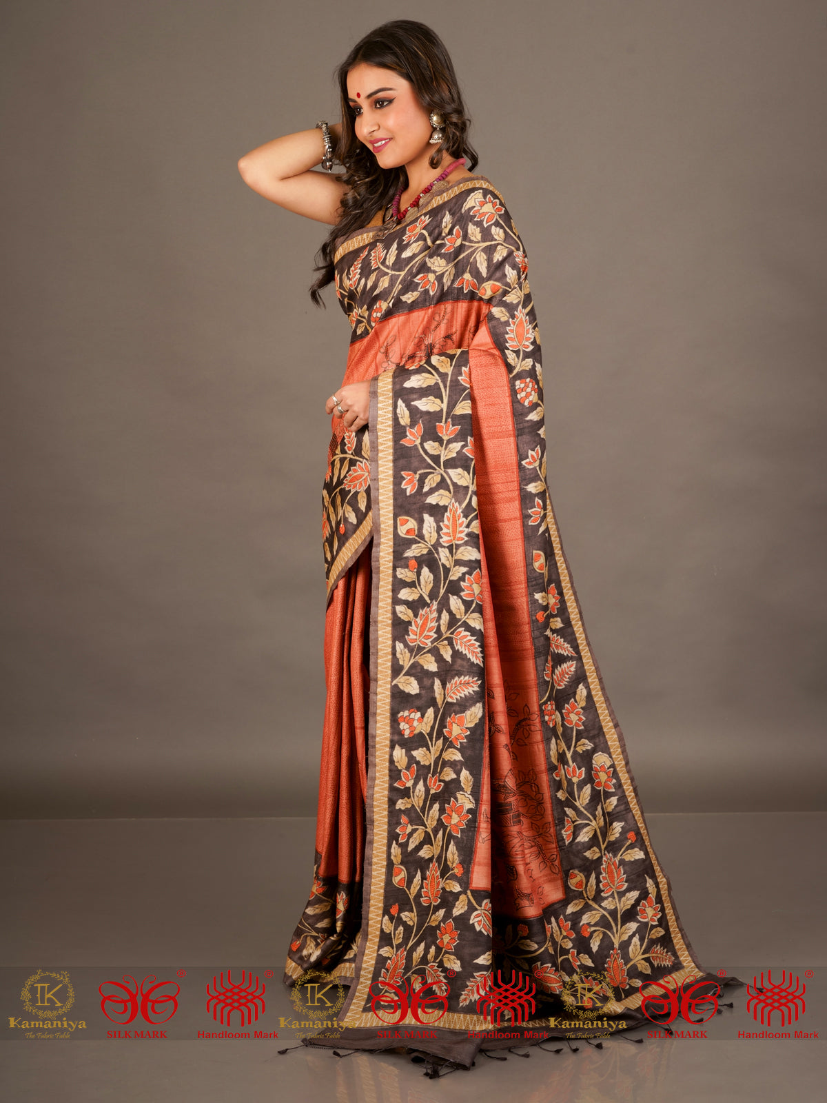 Budding Beauty - Saree