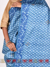 Load image into Gallery viewer, Blocked in Blue - Saree
