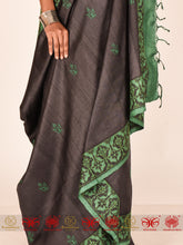 Load image into Gallery viewer, Black &#39;n&#39; Green Mush - Saree
